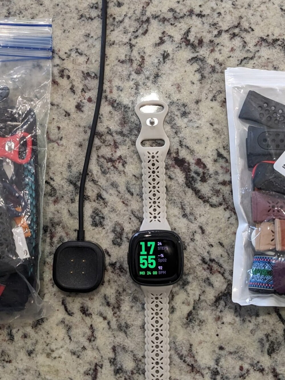 Fitbit Versa 4 Smartwatch & Silicone Band Bundle